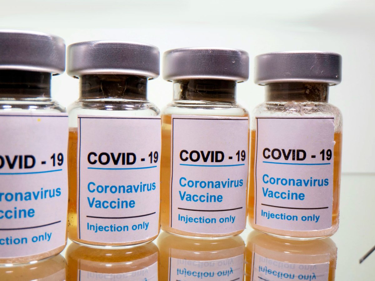AstraZeneca admite riesgo de trombosis por su vacuna contra Covid-19